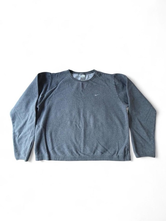 Tops - vintage nike crewneck